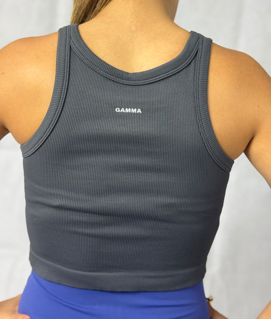 Top deportivo cuello alto gris
