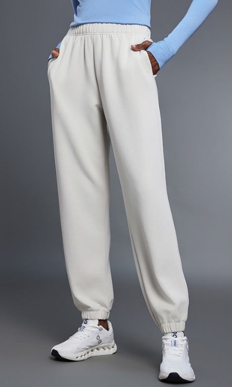 Pantalón Jogger Comfort Fit – Color Crema