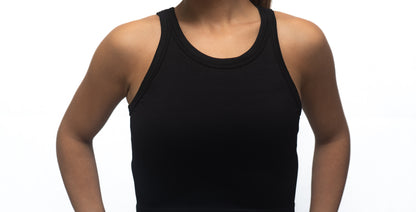 Top deportivo cuello alto negro