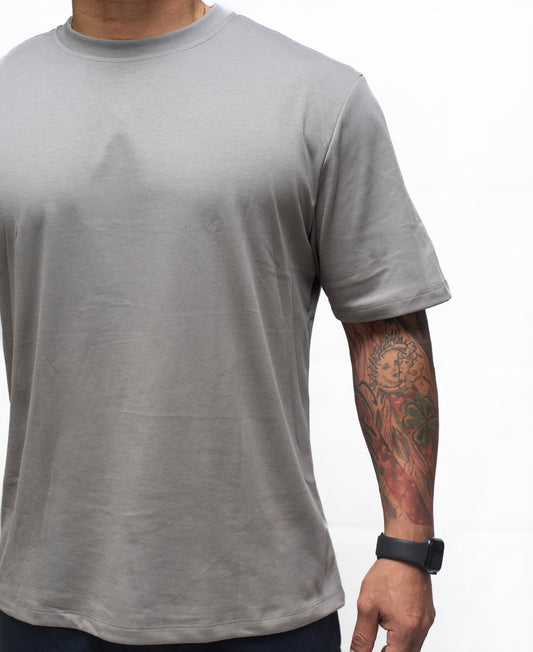 Playera deportiva oversized gris