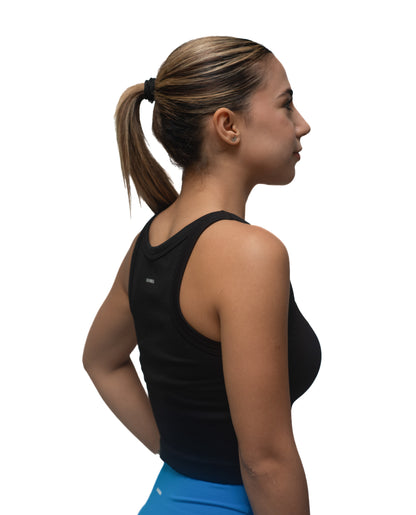 Top deportivo cuello alto negro